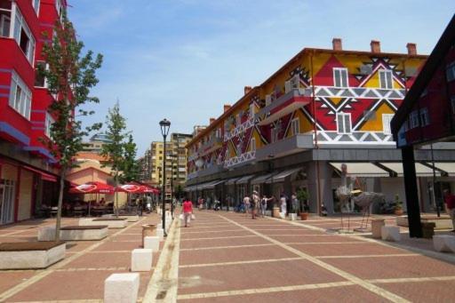 Pazari_Ri_Studio Leilighet Tiranë Eksteriør bilde